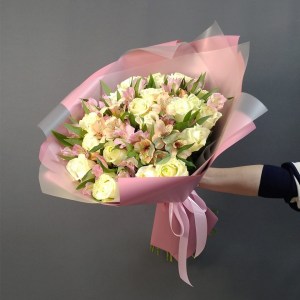 Стильный букет из свежих цветов, Парижанка